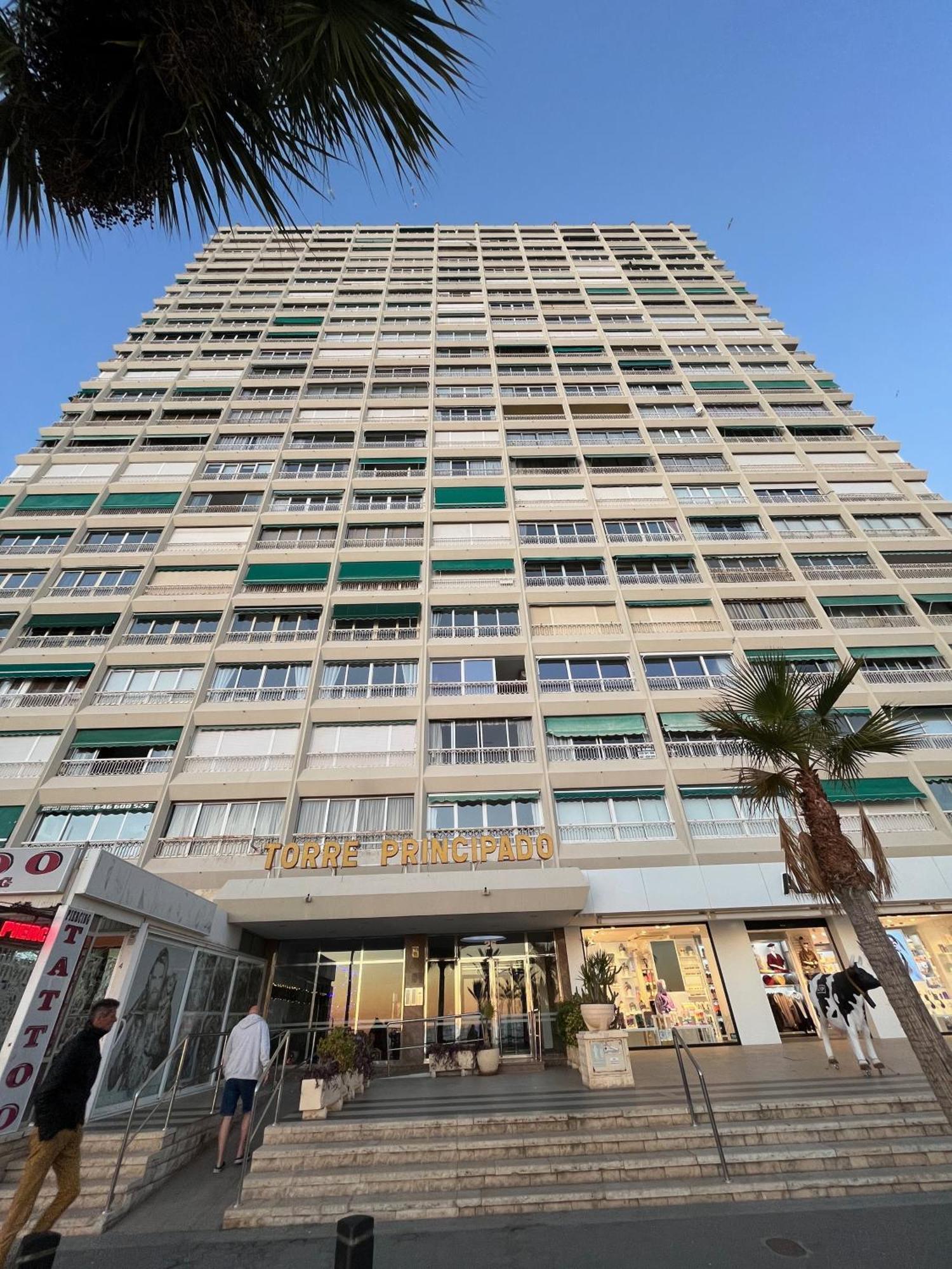 Апартаменти Gestion Inmobiliaria Carmona Rent Бенідорм Екстер'єр фото